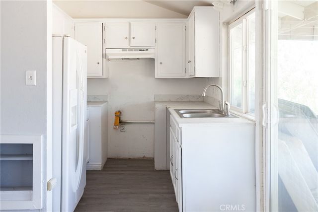 21108 79th, California City, CA 93505