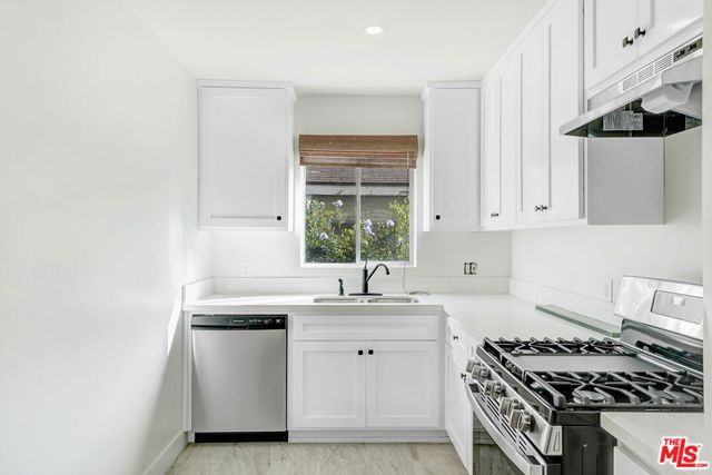 1908 12th Street 1, Santa Monica, CA 90404