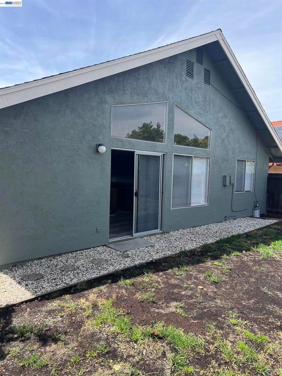 Image 27 of property listing at 4266 Warbler Loop, Fremont, CA 94555