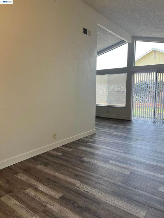 Image 4 of property listing at 4266 Warbler Loop, Fremont, CA 94555