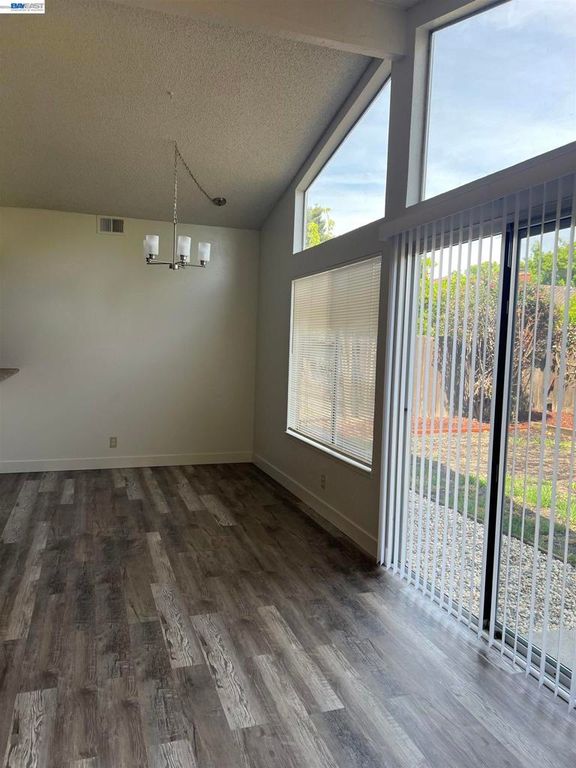 Image 7 of property listing at 4266 Warbler Loop, Fremont, CA 94555