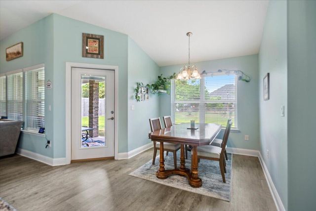 8262 Verano Street, Navarre, FL 32566