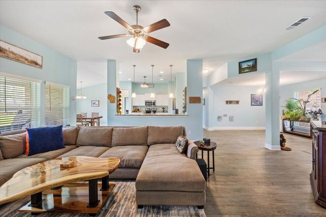 8262 Verano Street, Navarre, FL 32566