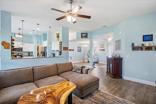 8262 Verano Street, Navarre, FL 32566