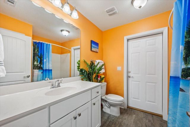 8262 Verano Street, Navarre, FL 32566