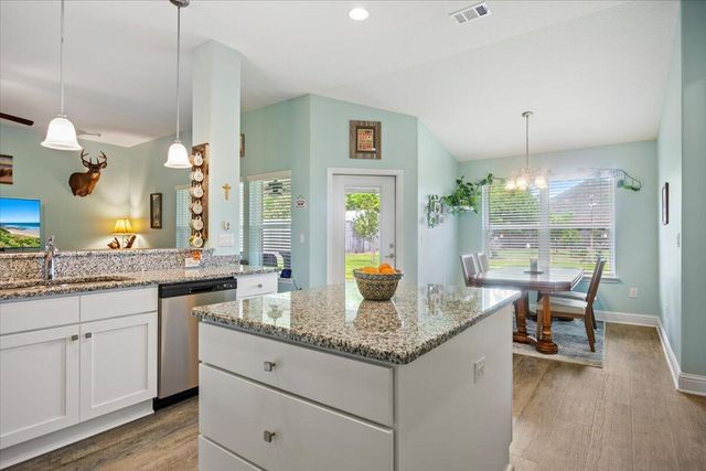 8262 Verano Street, Navarre, FL 32566