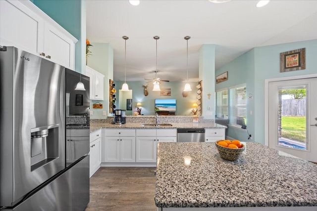 8262 Verano Street, Navarre, FL 32566