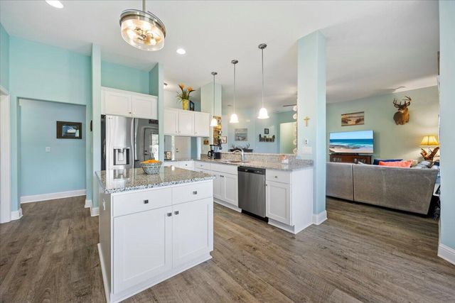 8262 Verano Street, Navarre, FL 32566