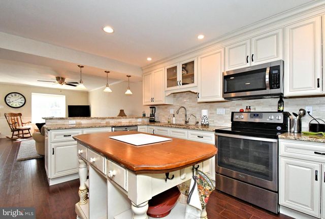 1903 RED MAPLE GRV, Ambler, PA 19002