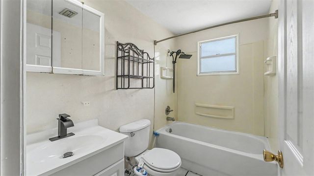 703 W ALAMO DRIVE, Lakeland, FL 33813