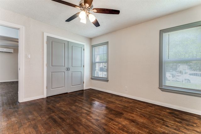 4466 Timothy Road, Fort Worth, TX 76115