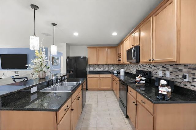 1972 APPALACHEE CIRCLE, Tavares, FL 32778