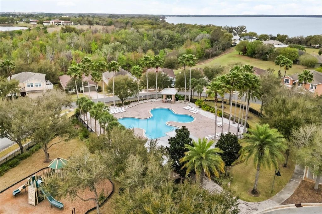 Image 24 of property listing at 1972 APPALACHEE CIRCLE, Tavares, FL 32778