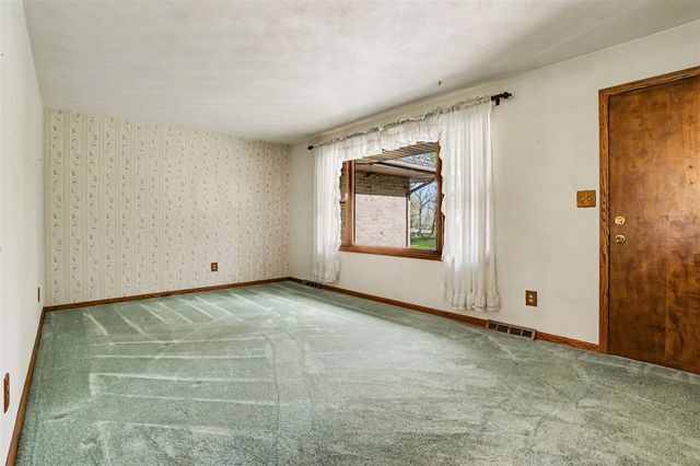 11621 M-216, Marcellus, MI 49067