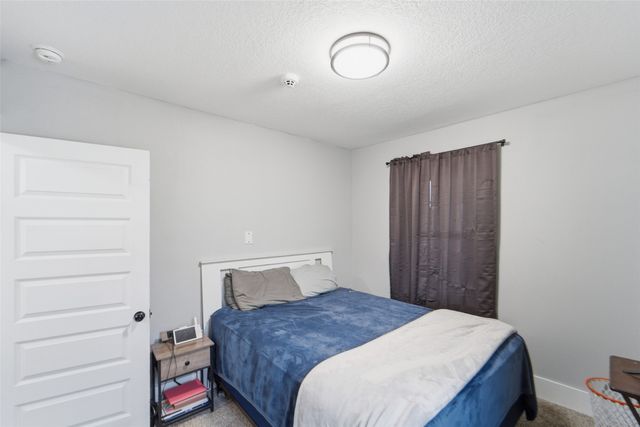 2638 E Grand Avenue, Des Moines, IA 50317