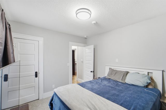 2638 E Grand Avenue, Des Moines, IA 50317