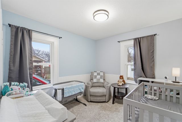 2638 E Grand Avenue, Des Moines, IA 50317