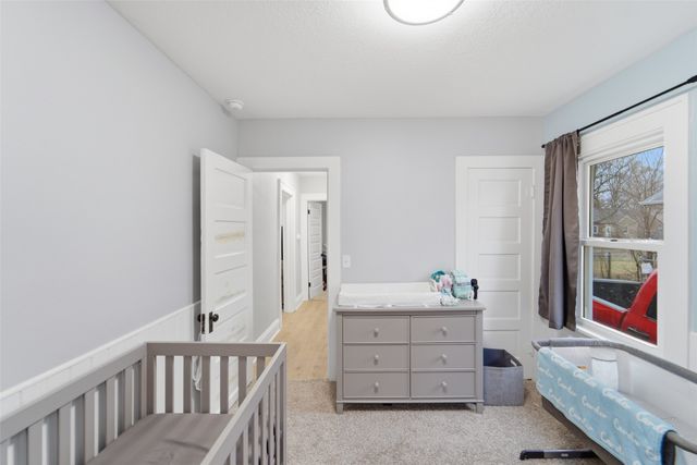 2638 E Grand Avenue, Des Moines, IA 50317