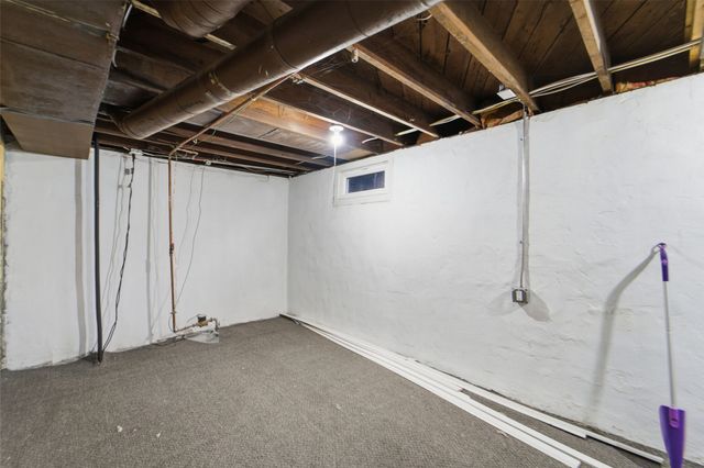 2638 E Grand Avenue, Des Moines, IA 50317