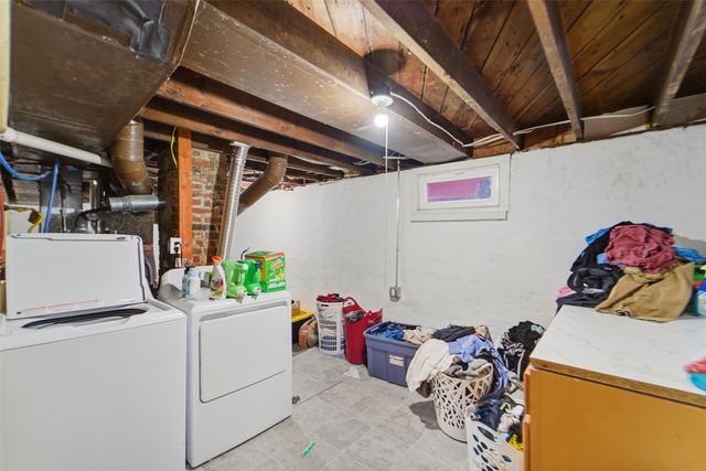 2638 E Grand Avenue, Des Moines, IA 50317