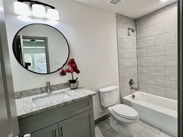 1438 E Waco Avenue, Dallas, TX 75216
