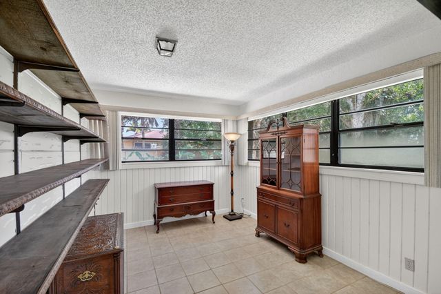 980 Ryanwood Drive, West Palm Beach, FL 33413