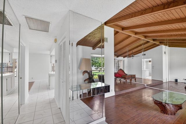 980 Ryanwood Drive, West Palm Beach, FL 33413