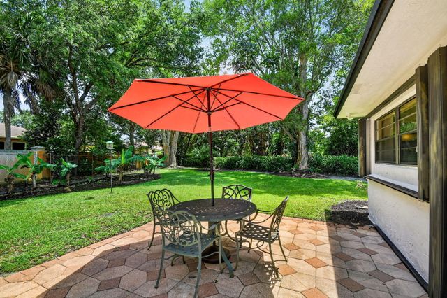 980 Ryanwood Drive, West Palm Beach, FL 33413