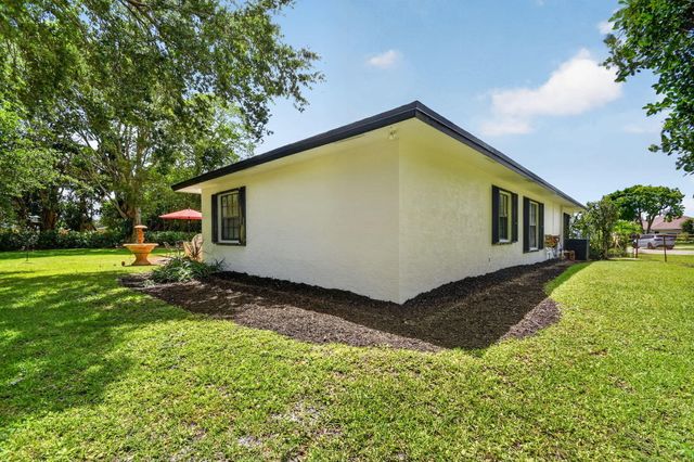 980 Ryanwood Drive, West Palm Beach, FL 33413