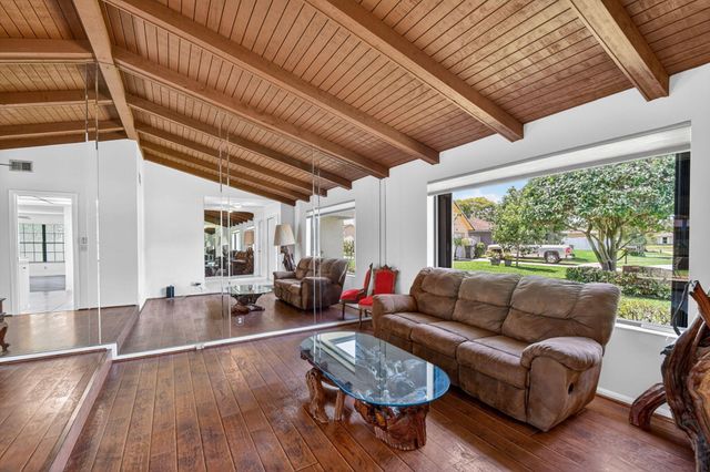 980 Ryanwood Drive, West Palm Beach, FL 33413