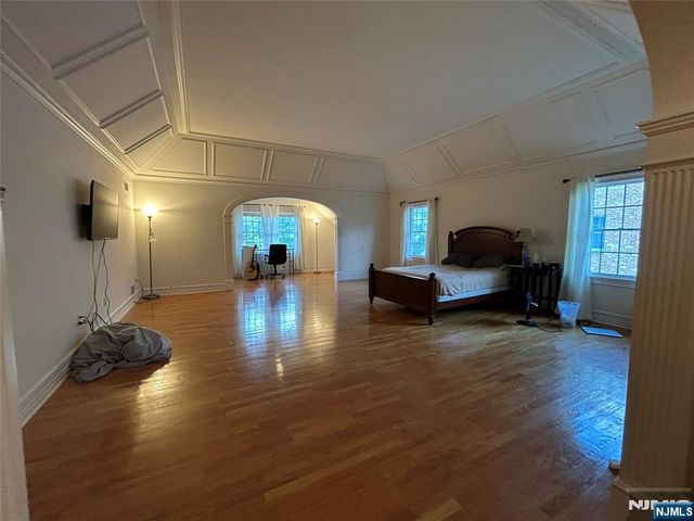 157 Paramus Road, Paramus, NJ 07652