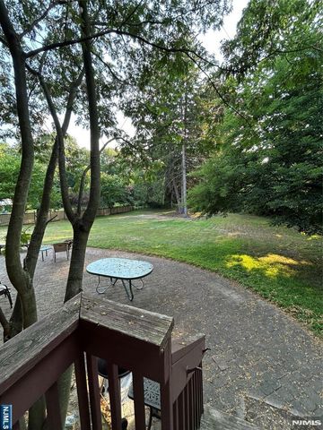 157 Paramus Road, Paramus, NJ 07652