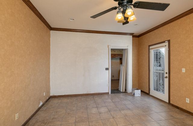 3859 S Cottage Avenue, Springfield, MO 65807