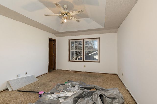 3859 S Cottage Avenue, Springfield, MO 65807