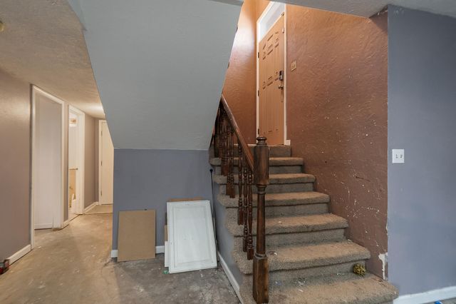 3859 S Cottage Avenue, Springfield, MO 65807