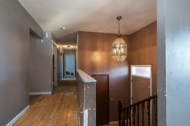 3859 S Cottage Avenue, Springfield, MO 65807