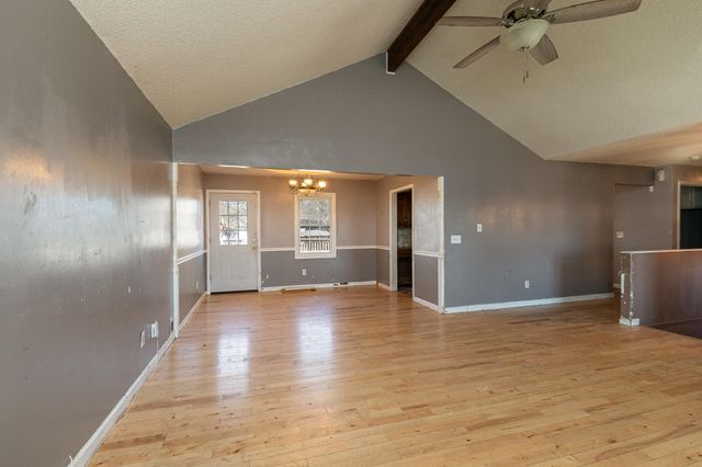 3859 S Cottage Avenue, Springfield, MO 65807