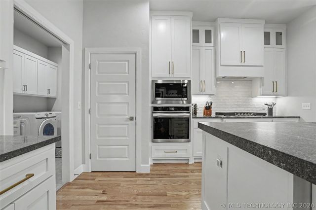 2065 E 136th Place S, Bixby, OK 74008