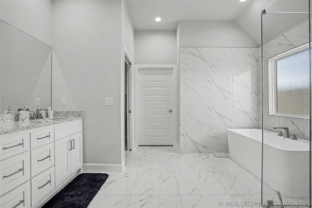 2065 E 136th Place S, Bixby, OK 74008