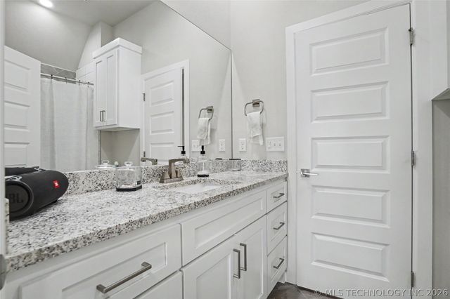 2065 E 136th Place S, Bixby, OK 74008