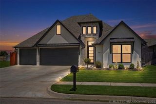 2065 E 136th Place S, Bixby, OK 74008