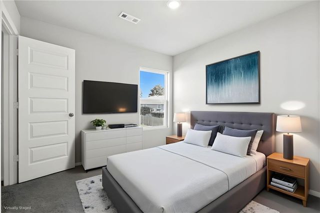 466 Rock Creek Drive, Tonganoxie, KS 66086