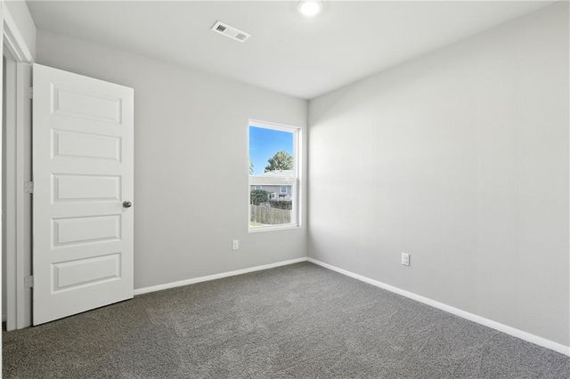 466 Rock Creek Drive, Tonganoxie, KS 66086