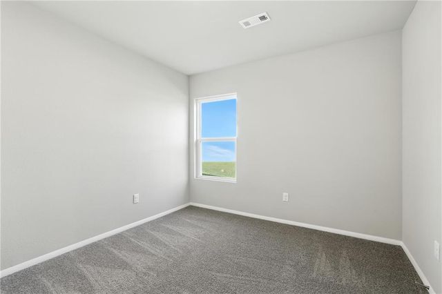 466 Rock Creek Drive, Tonganoxie, KS 66086