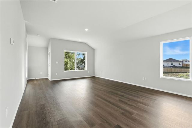 466 Rock Creek Drive, Tonganoxie, KS 66086