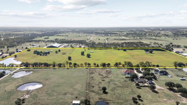 000 Friendship Road, Pilot Point, TX 76258