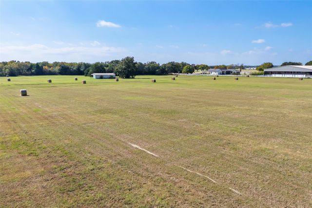 000 Friendship Road, Pilot Point, TX 76258