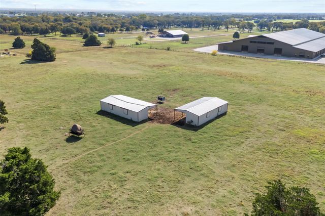 000 Friendship Road, Pilot Point, TX 76258