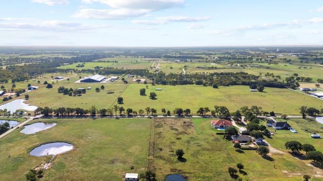 000 Friendship Road, Pilot Point, TX 76258