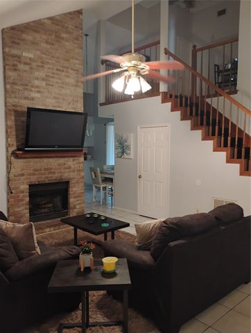 712 Atteberry Lane, Lancaster, TX 75146